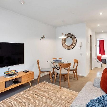 Metro Living Apt Near Skytower And Parking Оукланд Екстериор снимка