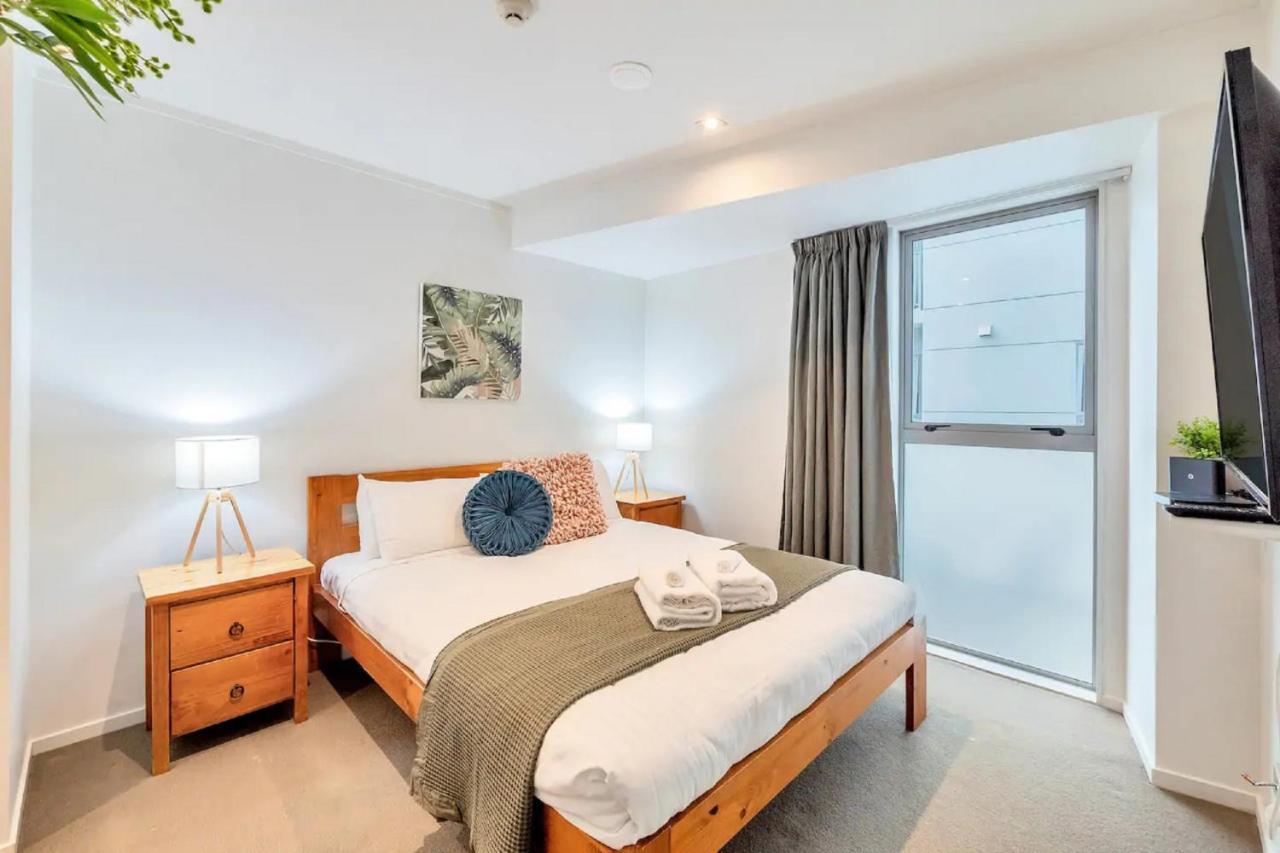 Metro Living Apt Near Skytower And Parking Оукланд Екстериор снимка