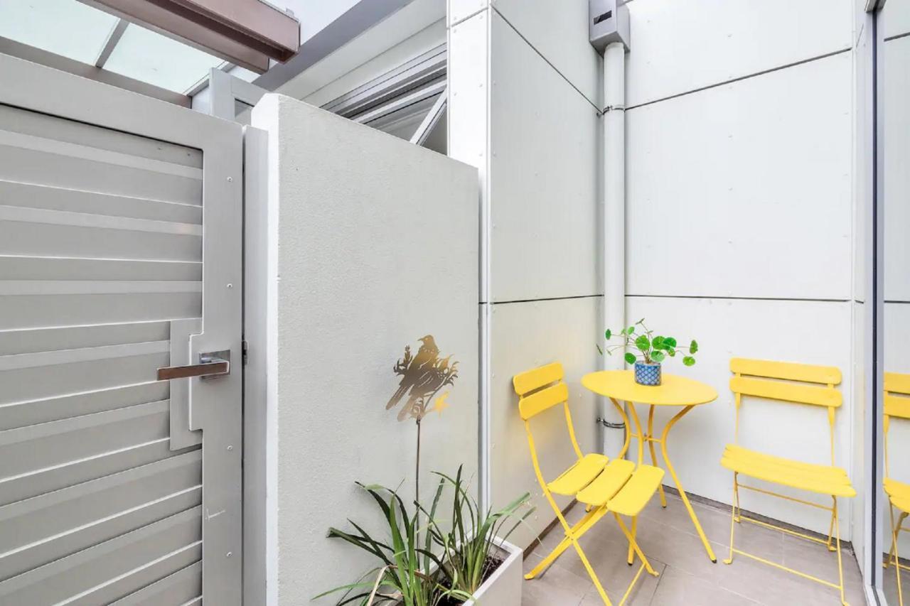 Metro Living Apt Near Skytower And Parking Оукланд Екстериор снимка