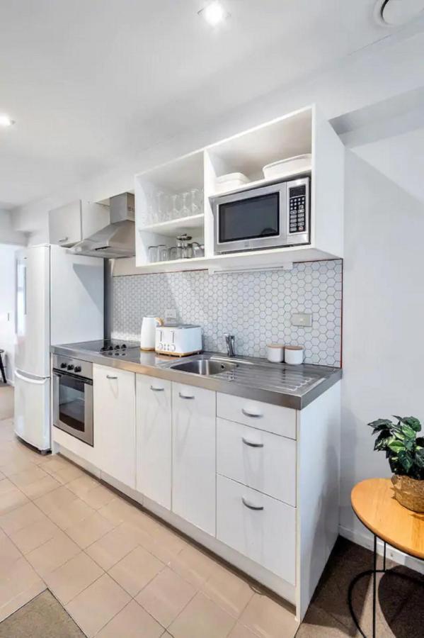 Metro Living Apt Near Skytower And Parking Оукланд Екстериор снимка