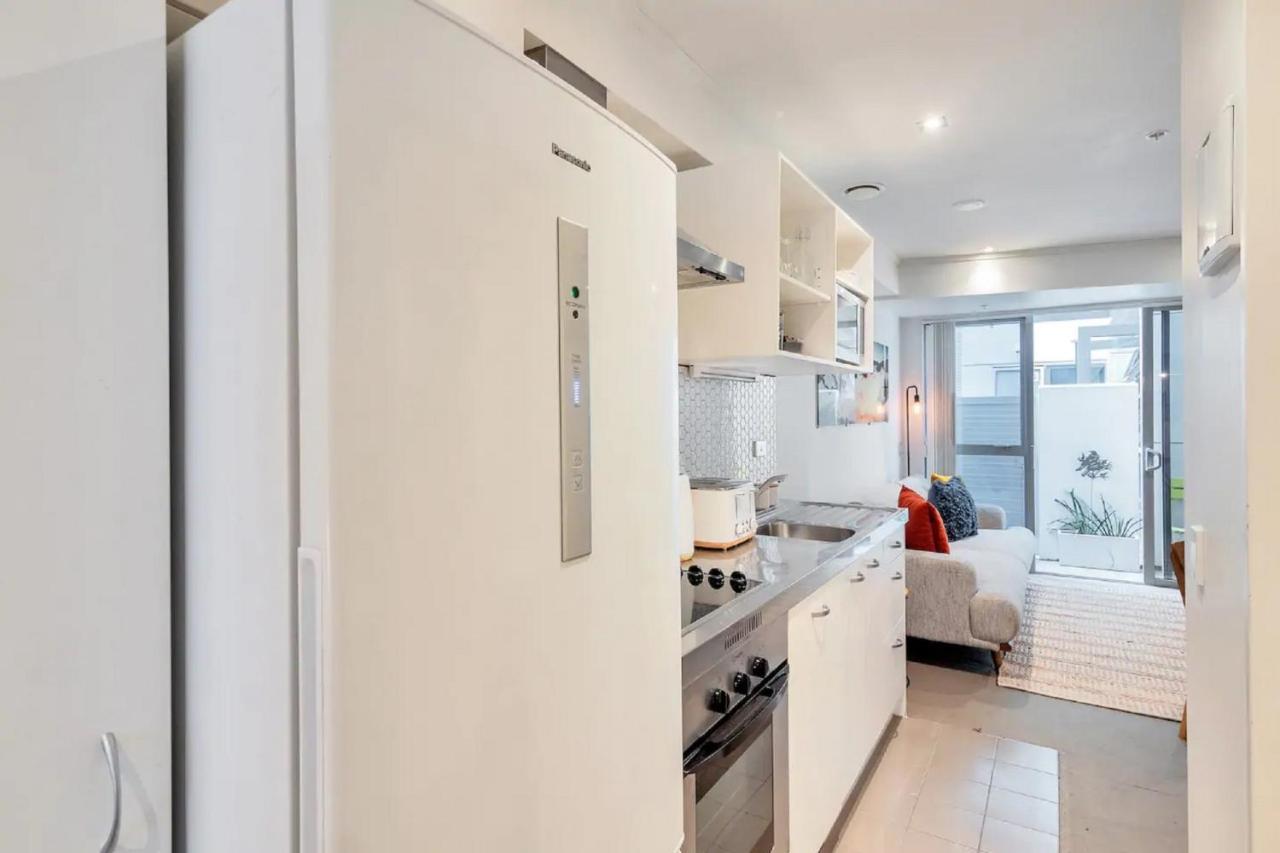 Metro Living Apt Near Skytower And Parking Оукланд Екстериор снимка